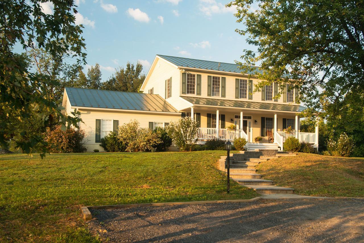 Hillbrook Inn & Spa (Adults Only) Charles Town Exterior photo