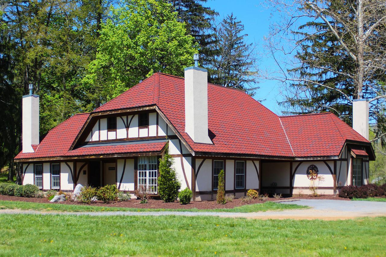 Hillbrook Inn & Spa (Adults Only) Charles Town Exterior photo